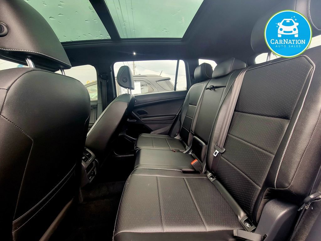 Used 2021 Volkswagen Tiguan SE R-Line AWD/4WD image 8