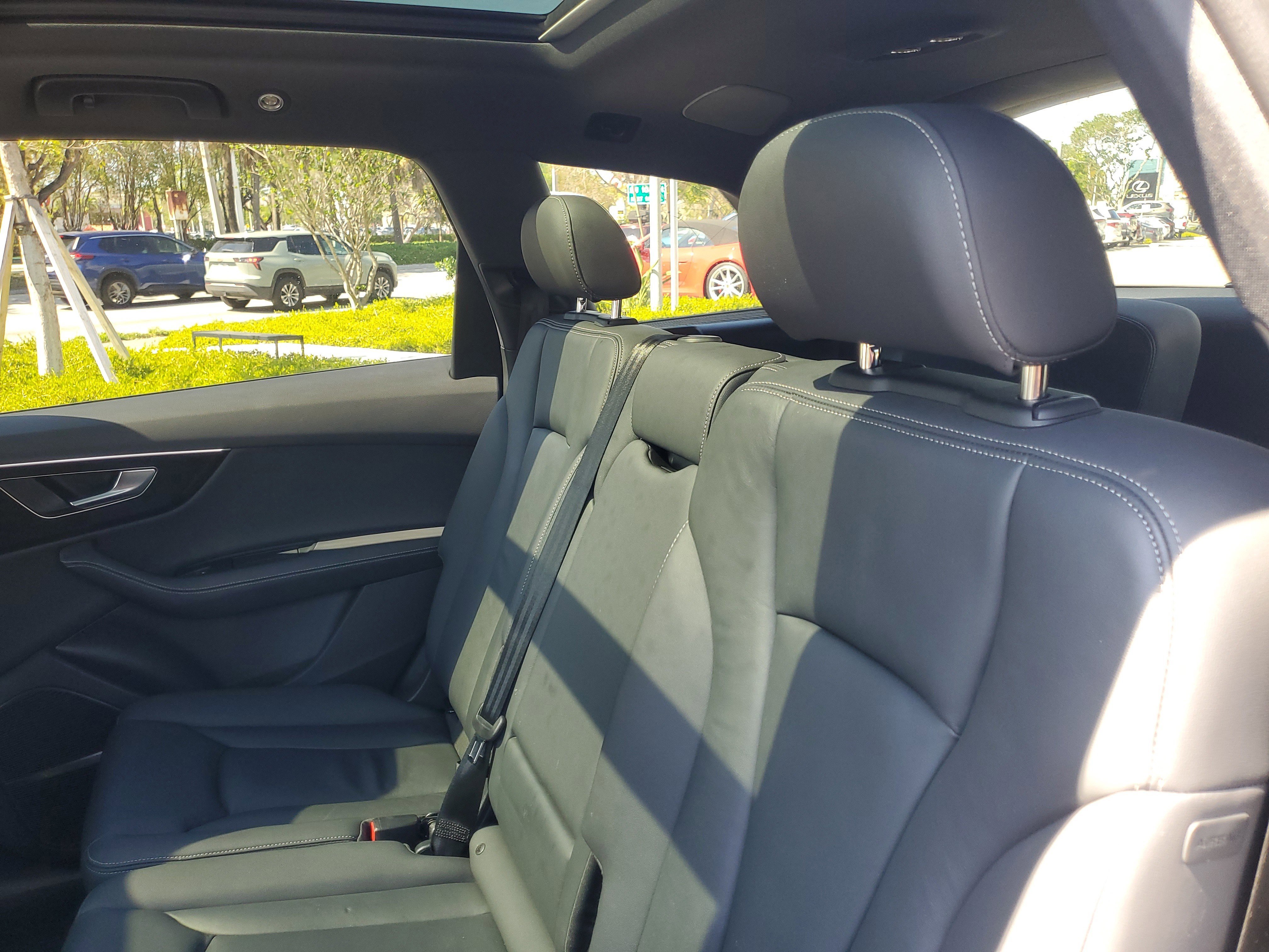 Used 2025 Audi Q7 3.0T Premium Plus AWD/4WD image 13