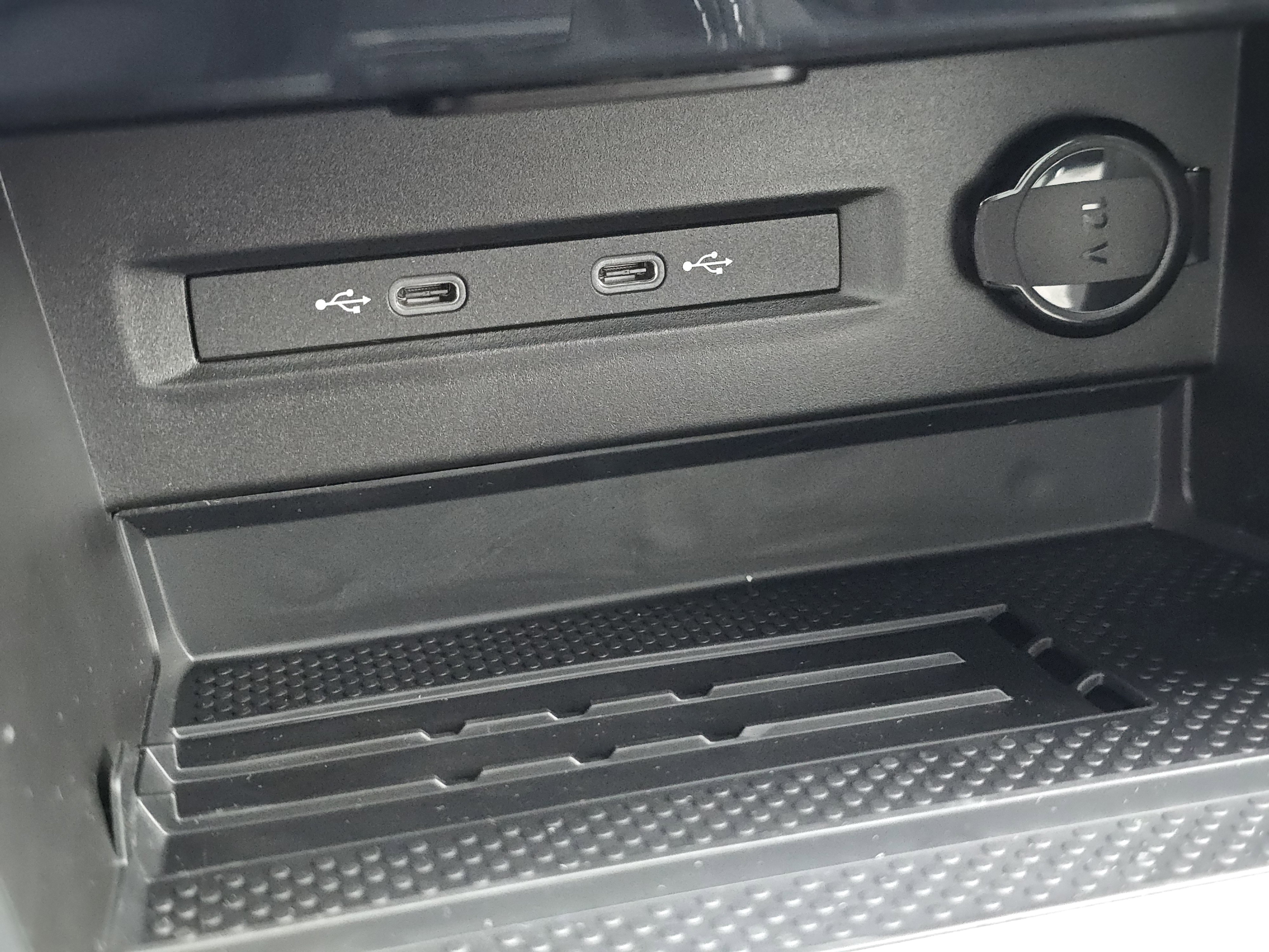 New 2025 Volkswagen Taos SEL image 12