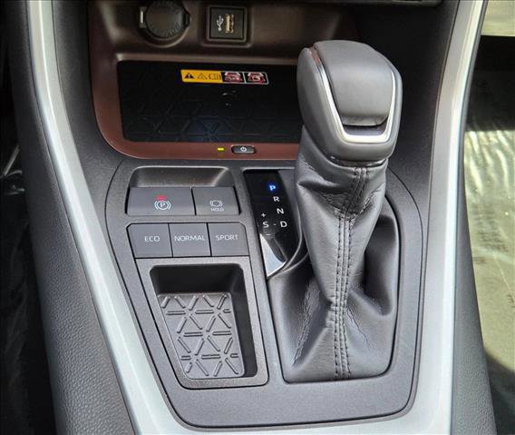 Used 2025 Toyota RAV4 Limited w/ Advanced Technology Package FWD image 13