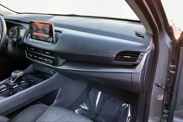 Used 2024 Nissan Rogue SV image 18