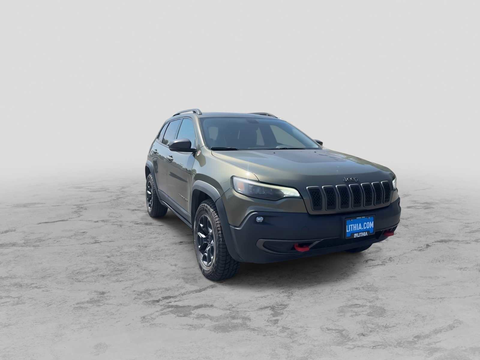 Used 2019 Jeep Cherokee Trailhawk image 2