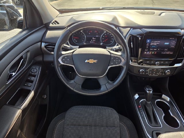 Used 2020 Chevrolet Traverse LT FWD image 17