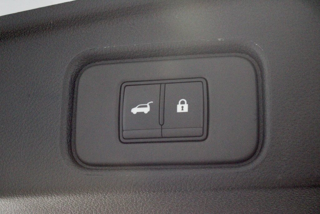 Certified 2025 Nissan Pathfinder Platinum w/ Cargo Package image 22