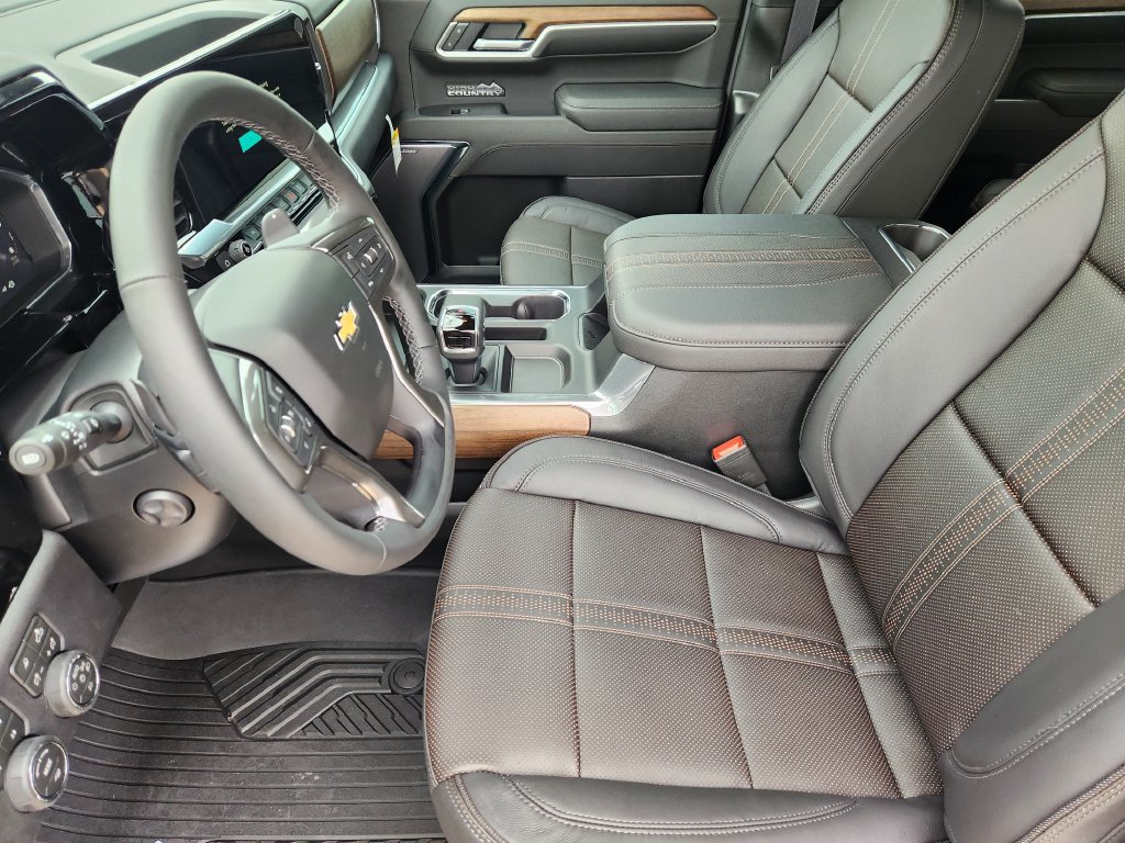 New 2026 Chevrolet Silverado 1500 High Country w/ High Country Premium Package AWD/4WD image 9