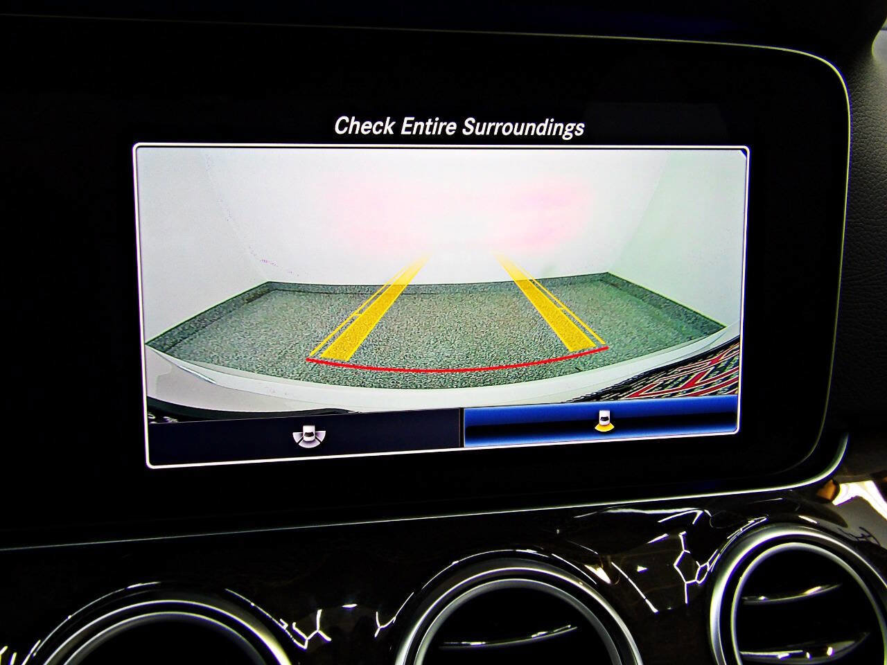 Used 2019 Mercedes-Benz E 300 4MATIC image 16