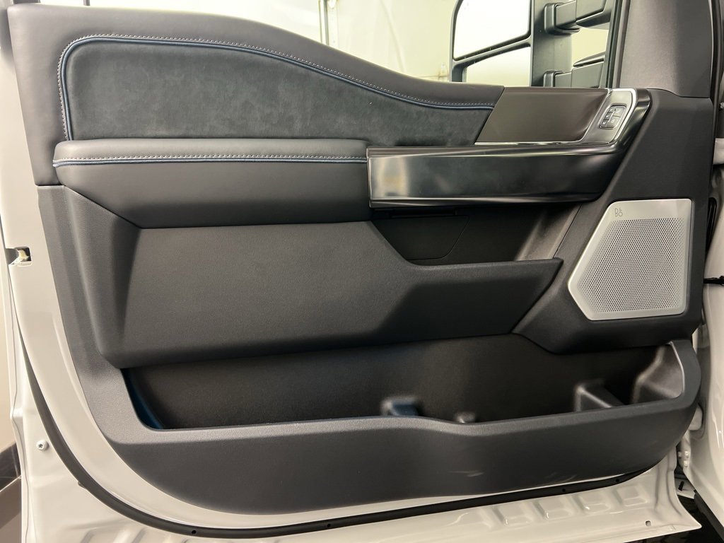 New 2026 Ford F250 Platinum image 35