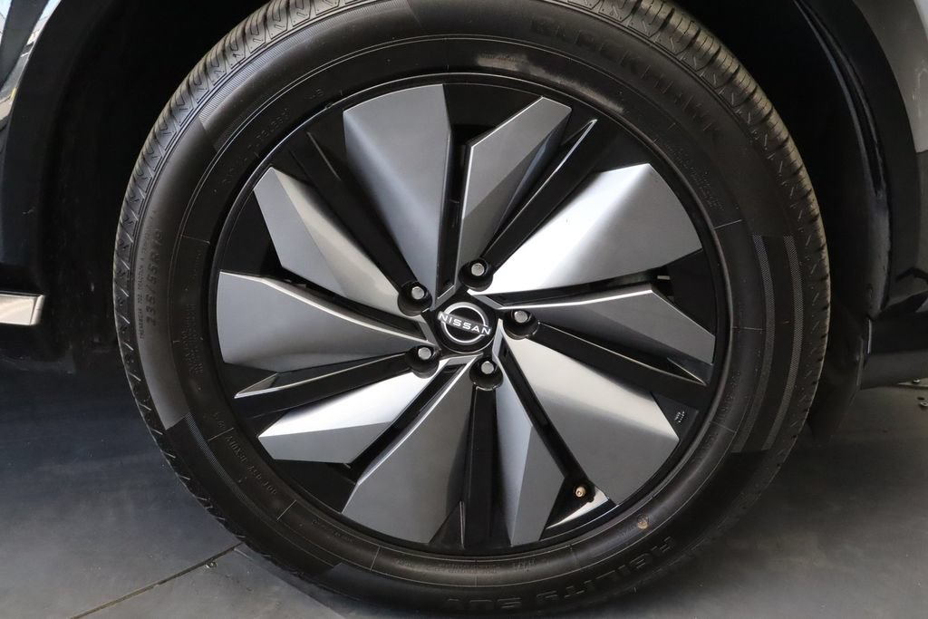 Used 2025 Nissan Ariya AWD image 9