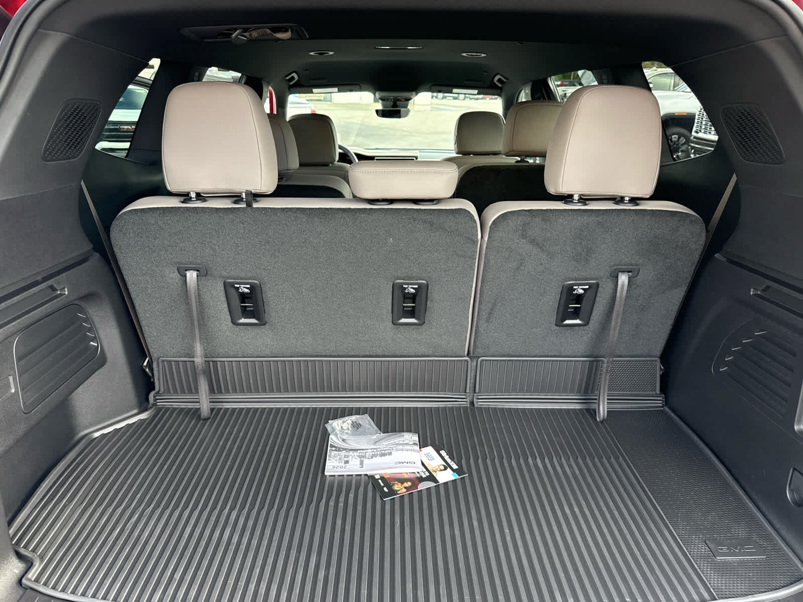 New 2026 GMC Acadia Elevation w/ Elevation Premium Package AWD/4WD image 13