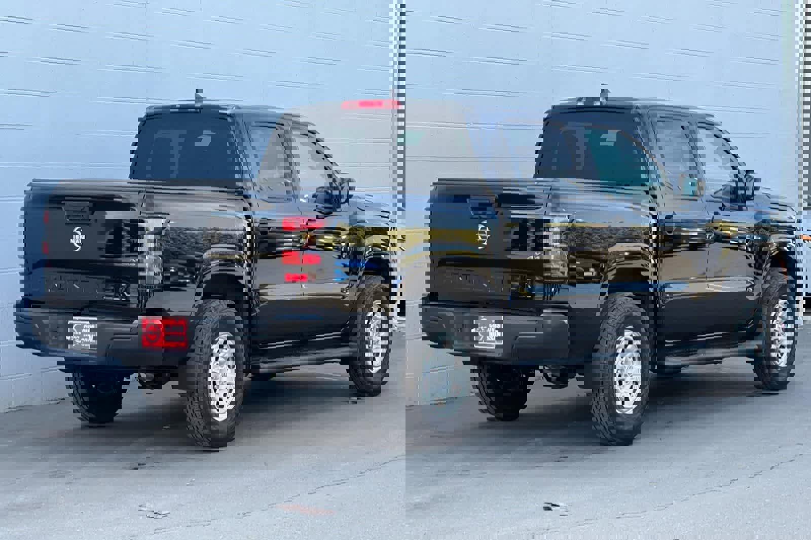 Certified 2023 Nissan Frontier S image 3