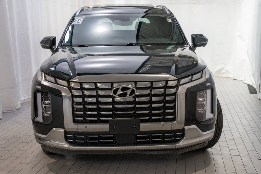 Used 2024 Hyundai Palisade Calligraphy image 2
