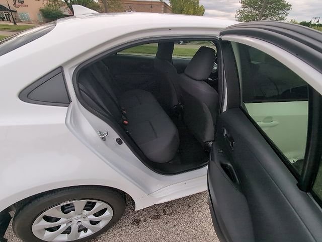 Used 2024 Toyota Corolla LE FWD image 4