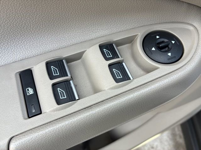 Used 2017 Ford C-MAX Energi SE w/ Equipment Group 402A image 17