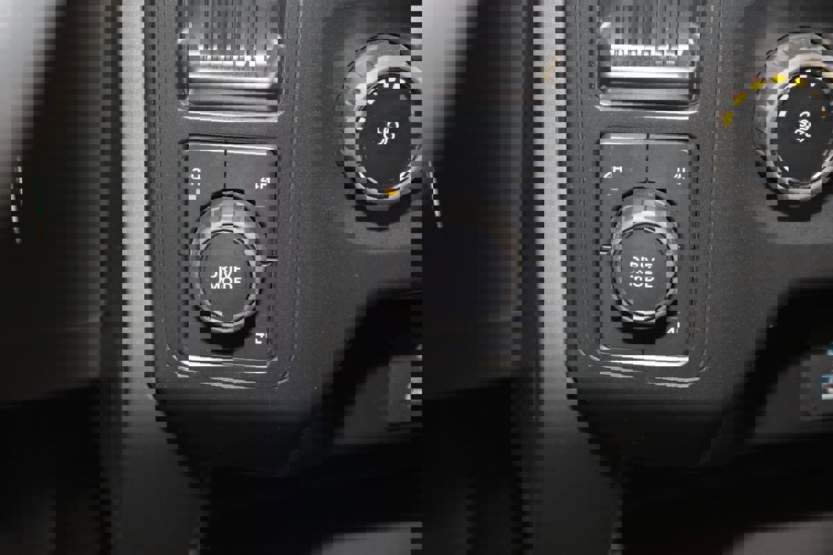 Used 2022 Ford F150 XLT w/ XTR Package image 25