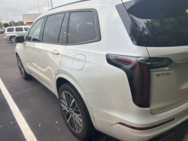 Used 2024 Cadillac XT6 Sport w/ Technology Package AWD/4WD image 9