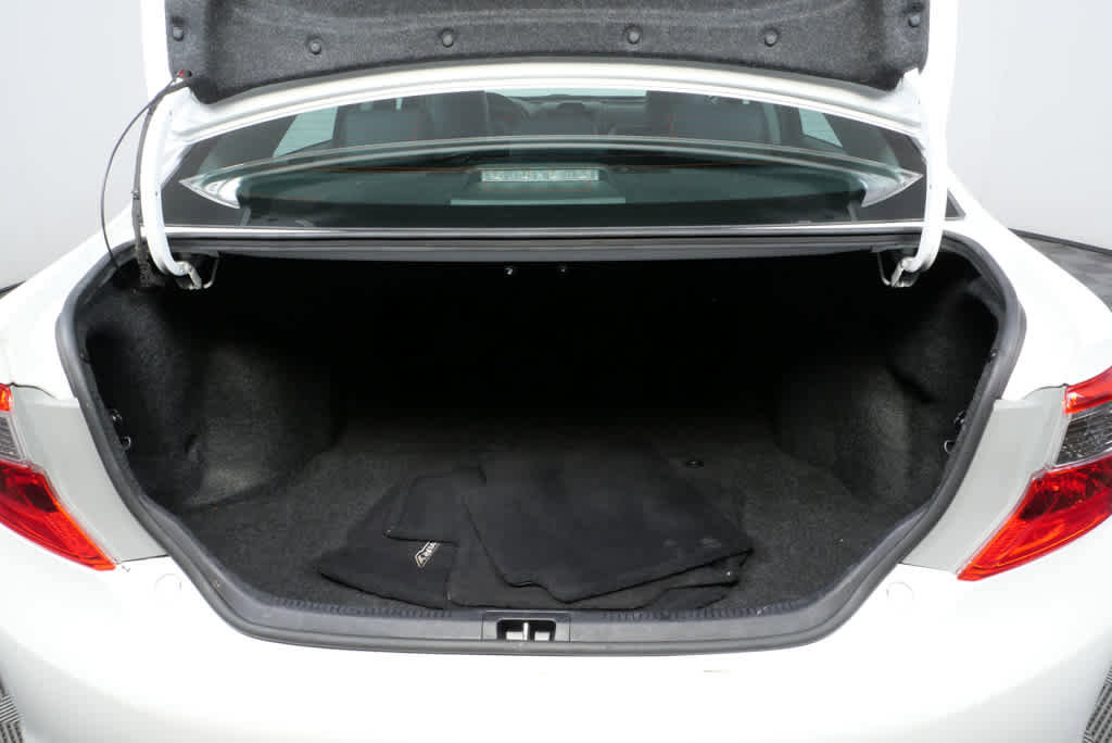 Used 2014 Toyota Camry SE w/ Leather Package image 26