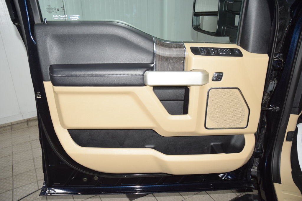 Used 2021 Ford F250 Lariat w/ Lariat Ultimate Package AWD/4WD image 54