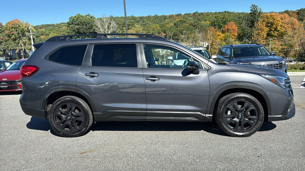 Used 2023 Subaru Ascent Onyx Edition AWD/4WD image 5