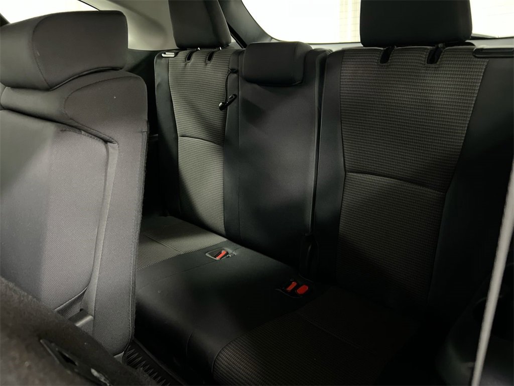 Used 2023 Toyota Highlander LE image 29