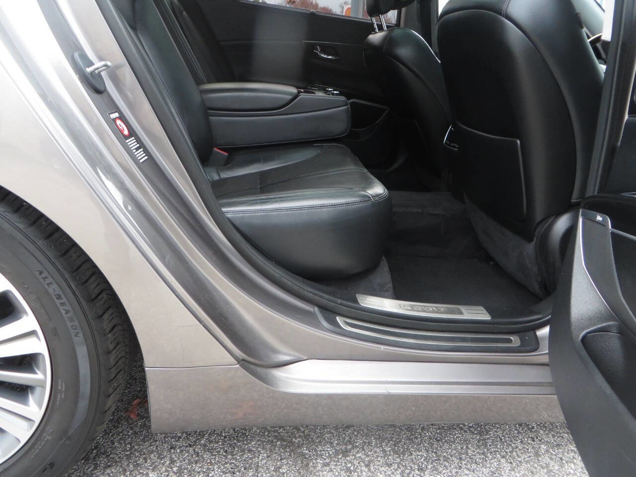 Used 2016 Kia K900 Luxury image 17
