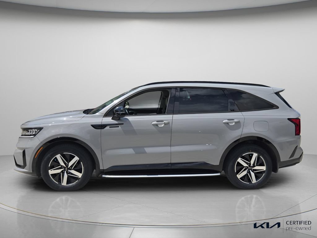Used 2022 Kia Sorento EX w/ Panoramic Sunroof Package FWD image 3