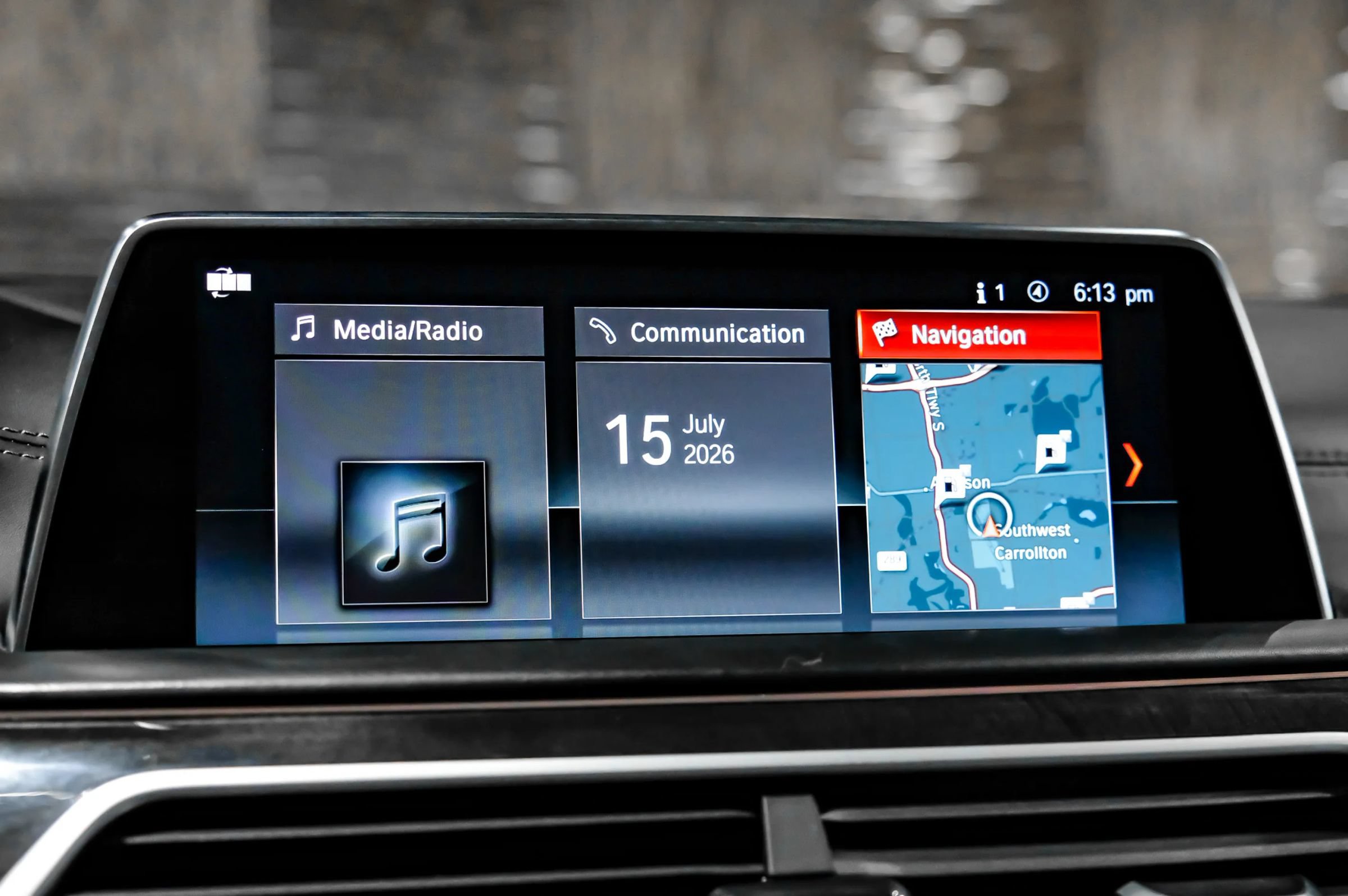 Used 2018 BMW 750i xDrive AWD/4WD image 32