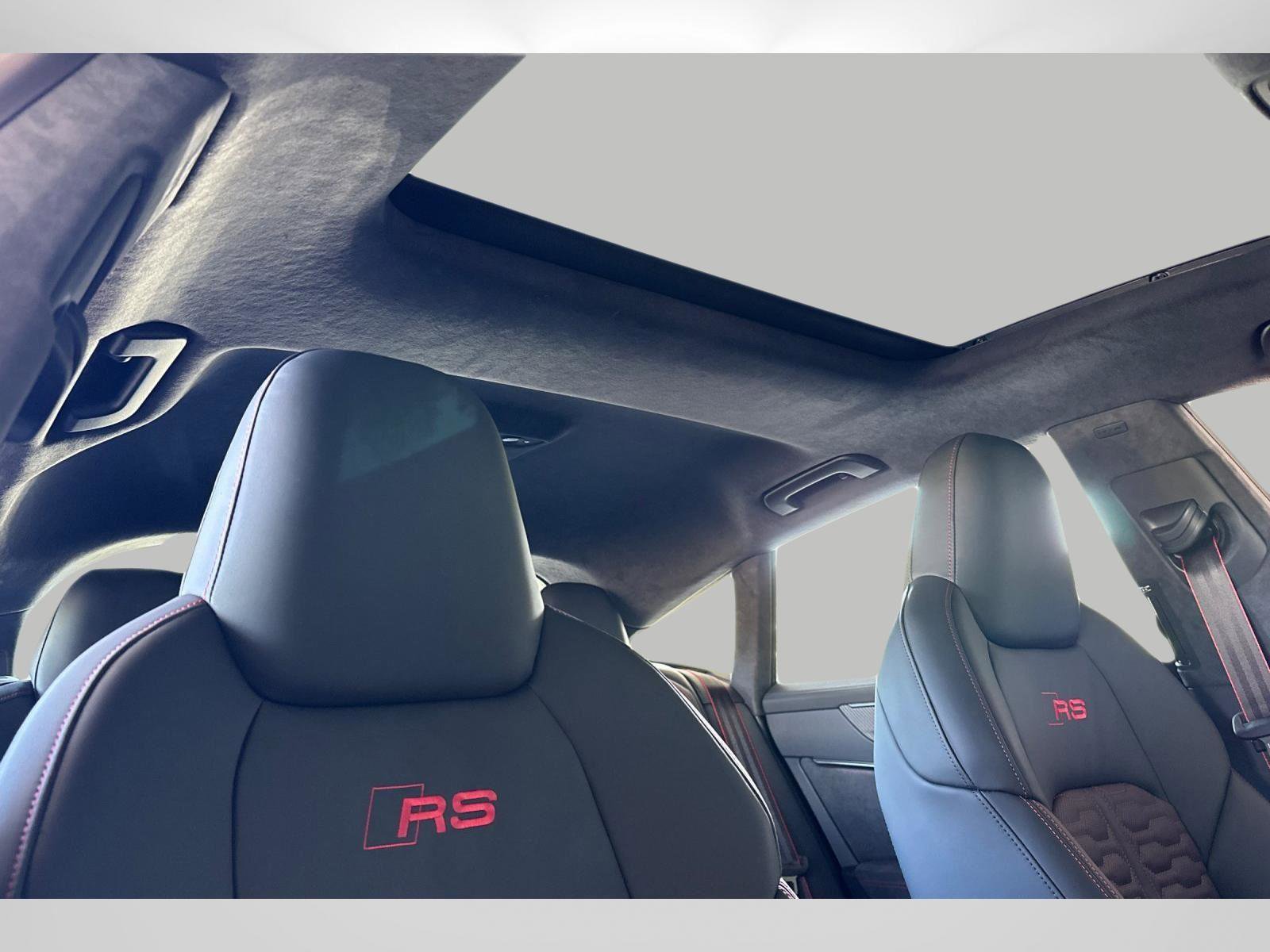 New 2026 Audi RS 7 Performance image 15