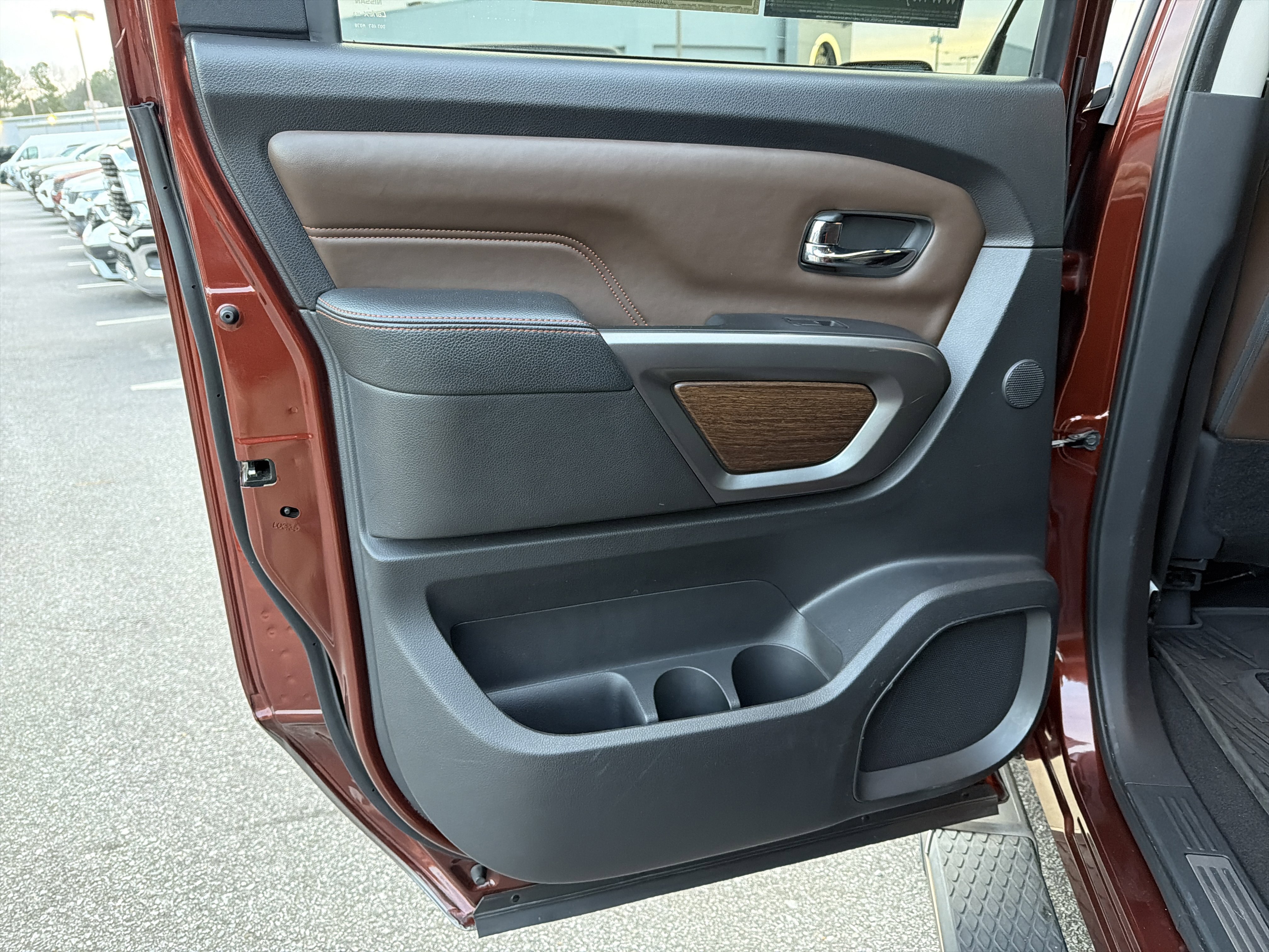 Used 2019 Nissan Titan Platinum Reserve w/ Platinum Utility Package image 22