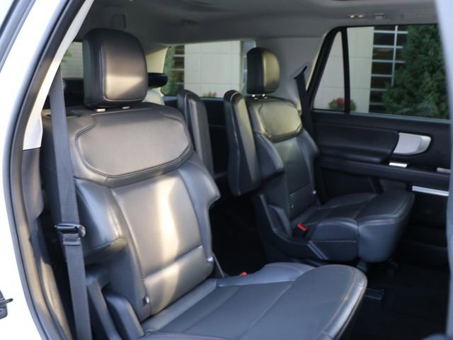 Used 2025 Ford Expedition Active AWD/4WD image 14