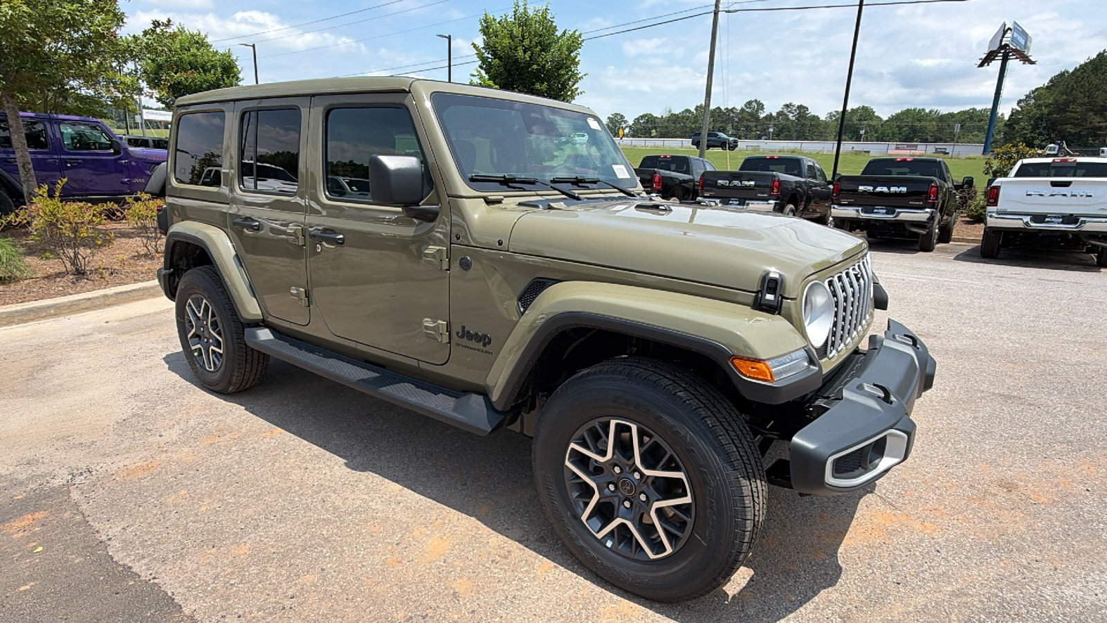 New 2026 Jeep Wrangler Unlimited Sahara AWD/4WD image 5