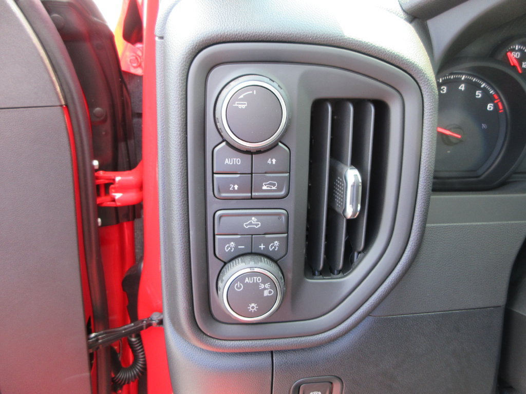 New 2026 Chevrolet Silverado 1500 Custom w/ Turbomax Blackout Package AWD/4WD image 23