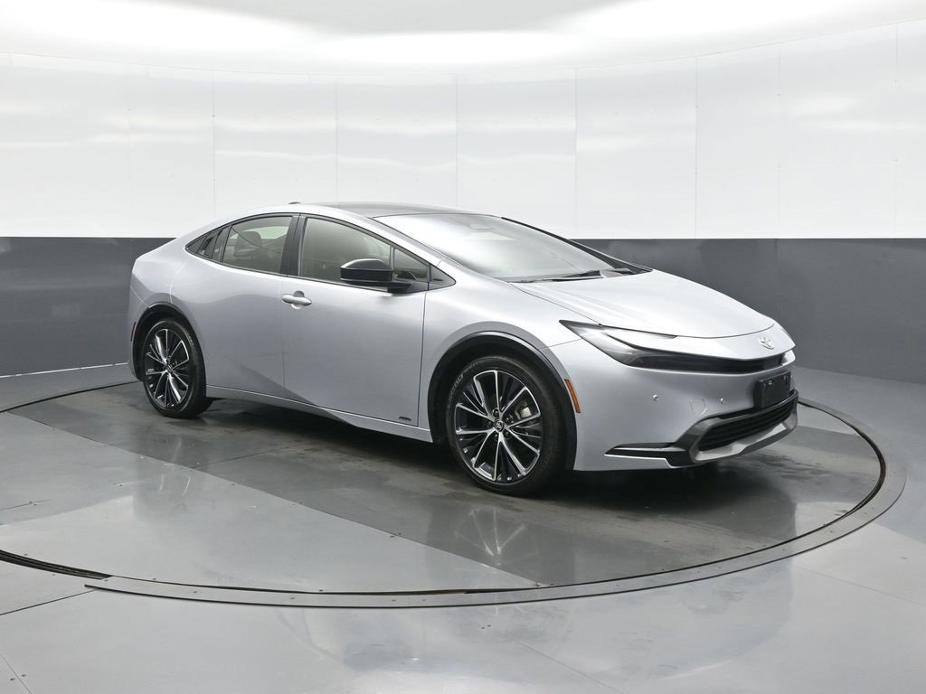 Certified 2024 Toyota Prius XLE image 1