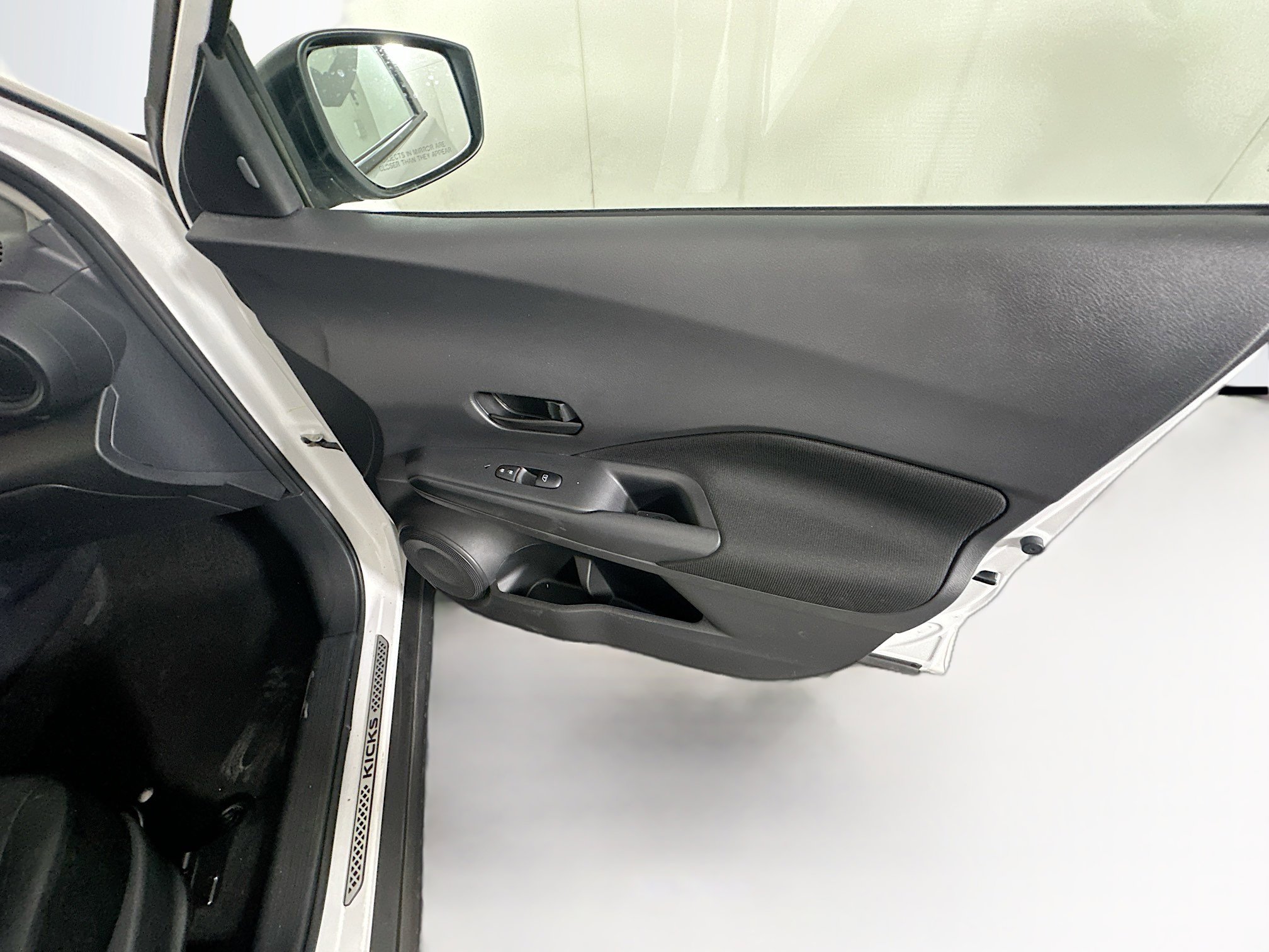 Used 2024 Nissan Kicks S image 30