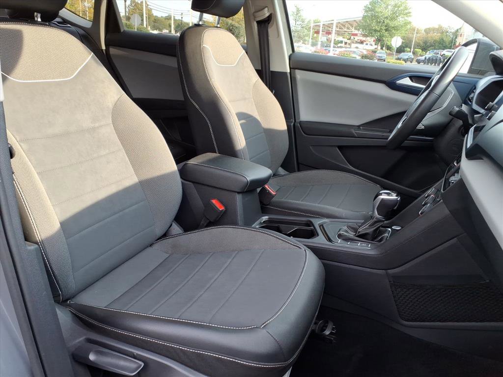 Certified 2023 Volkswagen Taos SE image 8