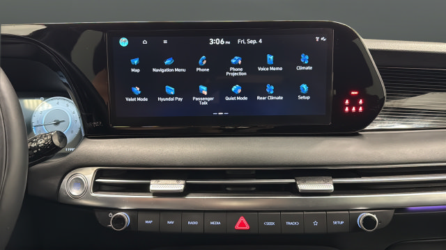 Used 2025 Hyundai Palisade Calligraphy AWD/4WD image 13