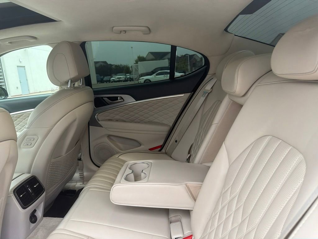 Used 2019 Genesis G70 3.3T Design RWD image 8