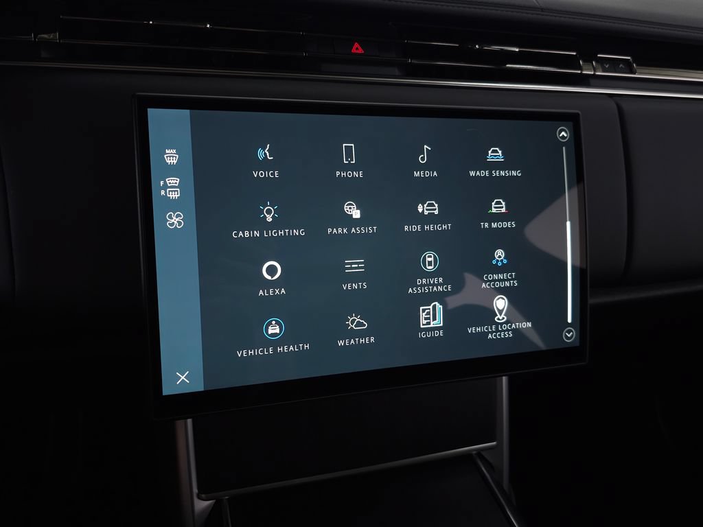 Certified 2026 Land Rover Range Rover SE AWD/4WD image 32