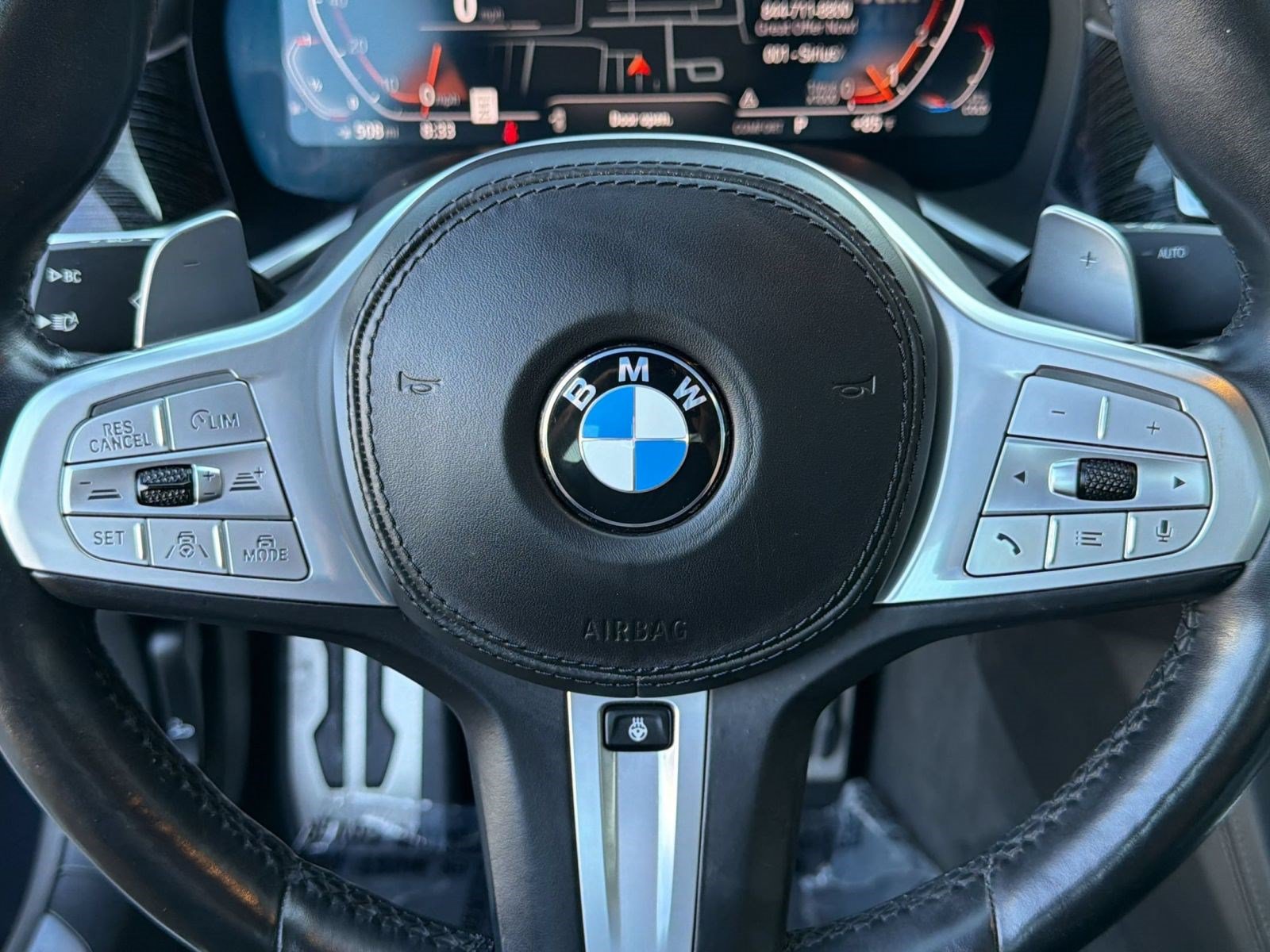 Used 2022 BMW 740i xDrive w/ M Sport Package AWD/4WD image 11