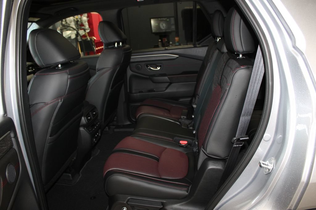 New 2026 Honda Pilot Black Edition image 26