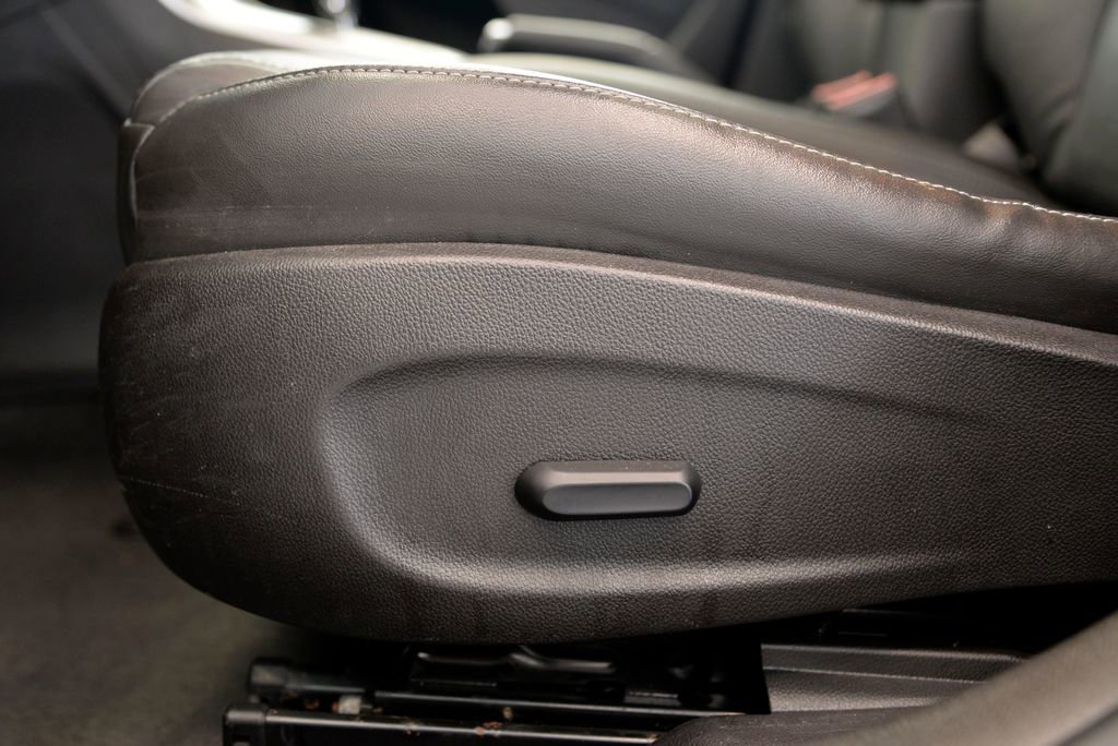 Used 2015 Chevrolet Cruze LT w/ Sun, Sound and Sport Package image 16