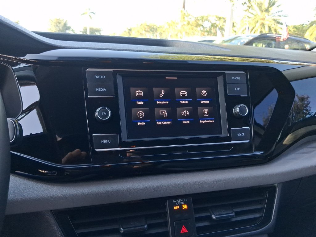 Certified 2024 Volkswagen Taos S FWD image 22
