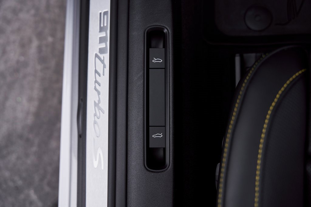 Used 2025 Porsche 911 Turbo S image 35