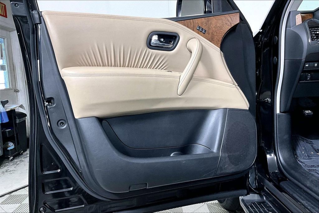 Used 2023 Nissan Armada SL w/ Captain's Chairs Package image 23