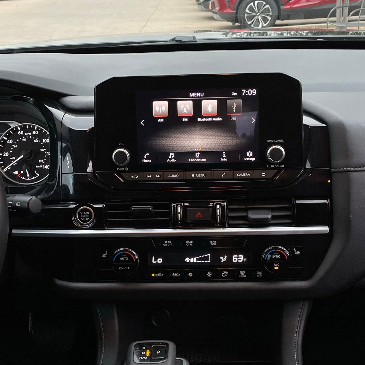 Used 2024 Nissan Pathfinder SV FWD image 18