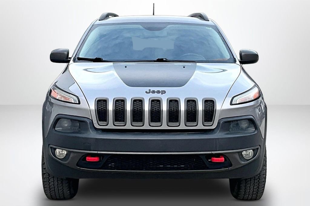 Used 2016 Jeep Cherokee Trailhawk w/ Cold Weather Group AWD/4WD image 2