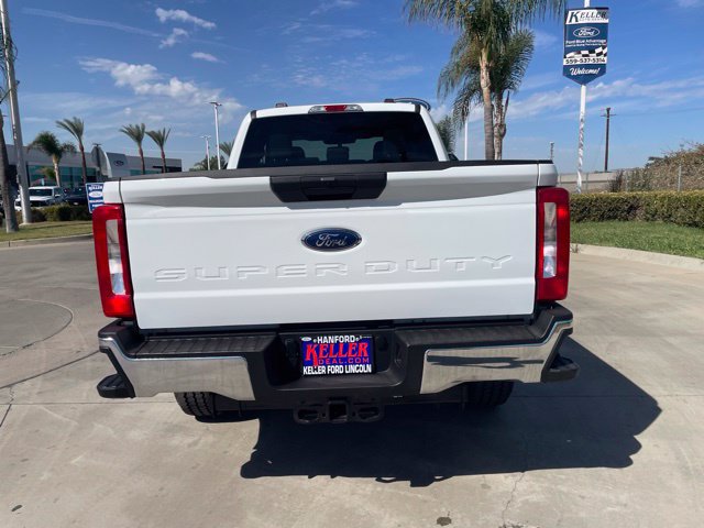 New 2026 Ford F250 XLT w/ FX4 Off-Road Package AWD/4WD image 4