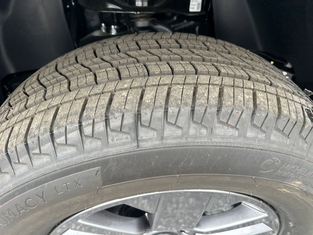 New 2026 Nissan Frontier SV AWD/4WD image 13