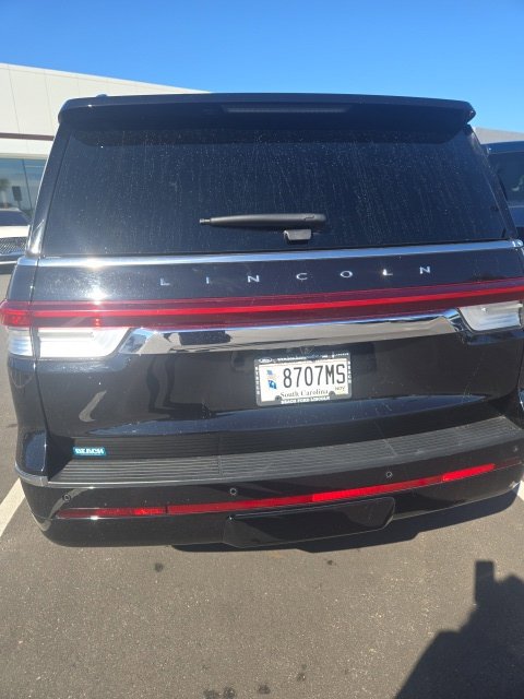 Used 2024 Lincoln Navigator Reserve AWD/4WD image 6