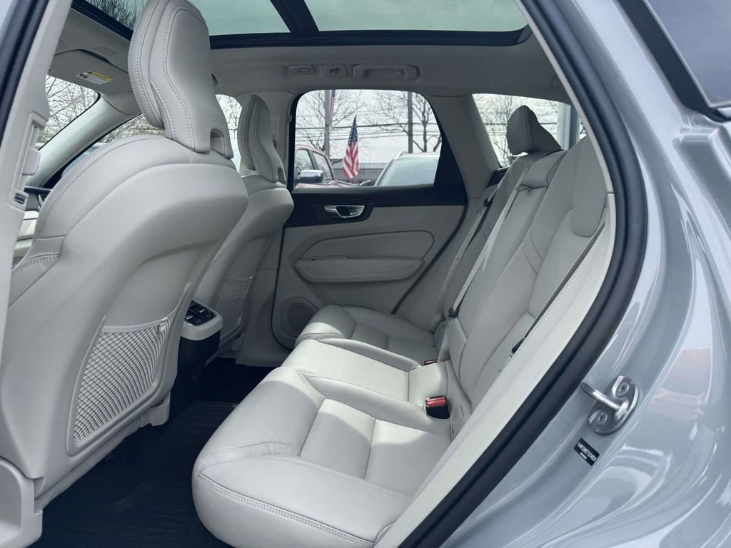 Certified 2026 Volvo XC60 B5 Ultra w/ Protection Package Premier image 9