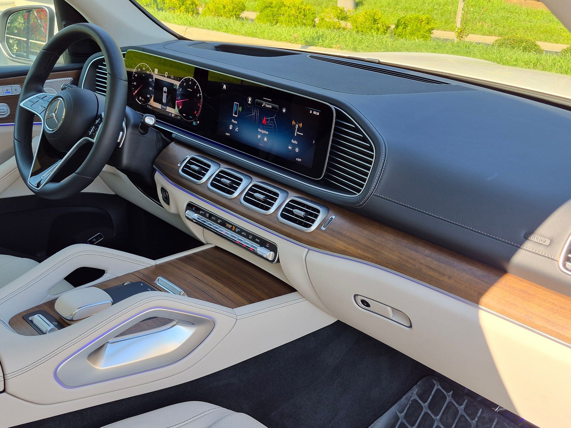 Certified 2025 Mercedes-Benz GLS 450 4MATIC image 36
